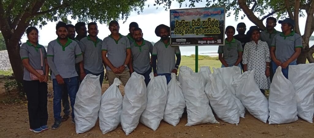 Cleaning program at Chandrika Lake, Embilipitiya